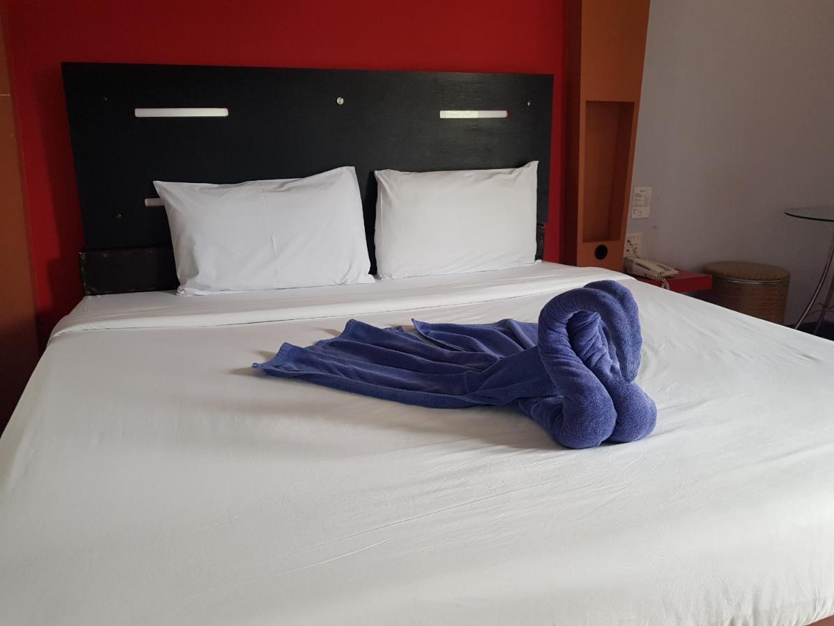 Jirapa Modern Resort Чонбурі Екстер'єр фото