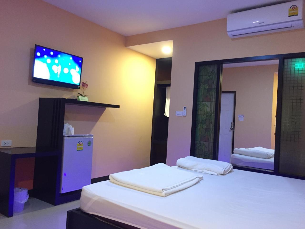 Jirapa Modern Resort Чонбурі Екстер'єр фото